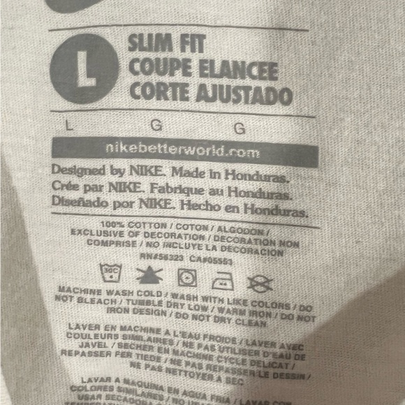 Nike Slim Fit Graphic Tee - Picture 4 of 4